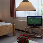 펜션 In Foehr With 2 Bedrooms *